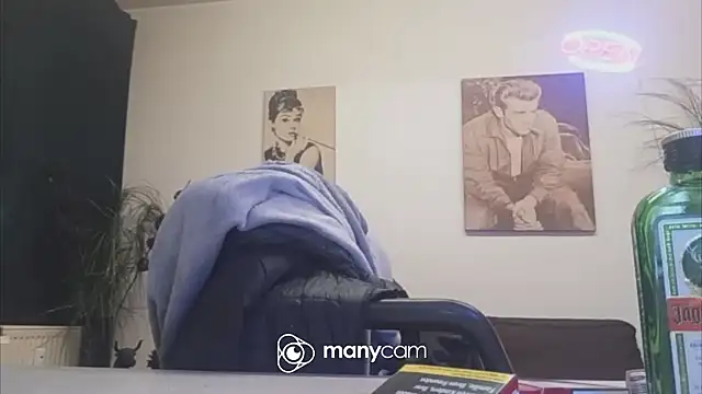 دردشة der_dino30 الجنسية المباشرة