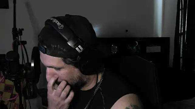 DevilPup75_ Live XXX Chat