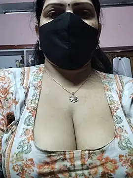 EZMA_7 Adlı Modelin Canlı XXX Sohbeti