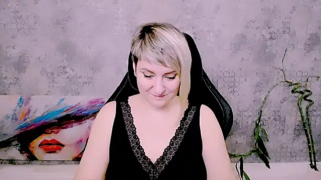 Djullia Live XXX-chat