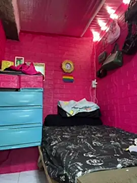 YourHotMenxie18 Adlı Modelin Canlı XXX Sohbeti