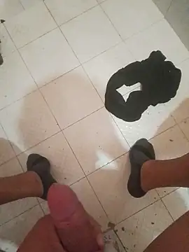 צ'אט XXX בשידור חי של enoc369