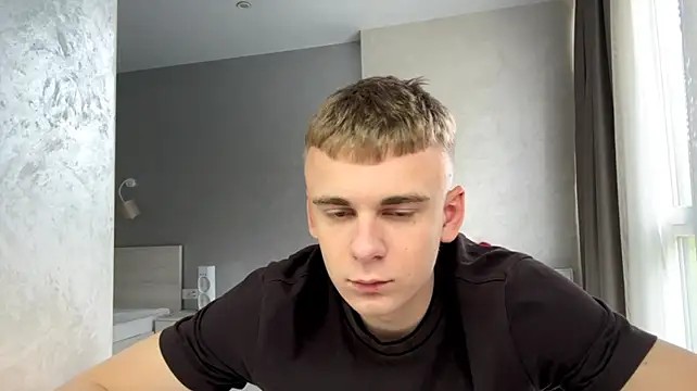 XXX chat uživo modela SoloFury