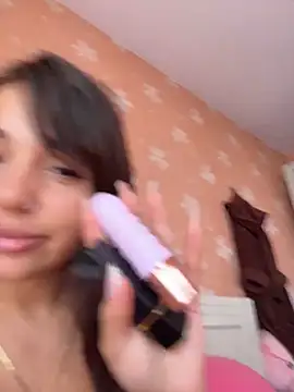 SilkyMira Chat XXX live