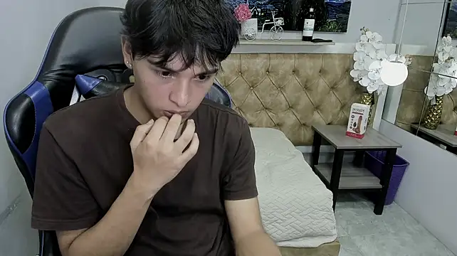 Chat XXX ao vivo de StiwenTwink
