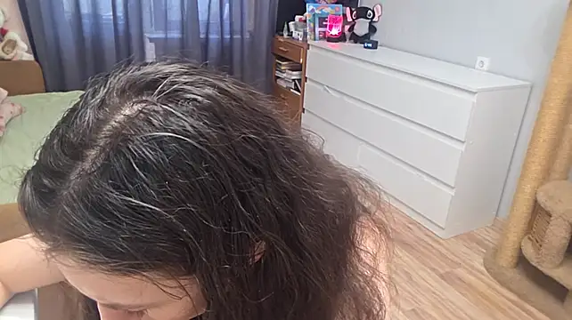 ChrystalAlma's Live XXX Chat