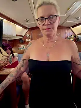 Онлайн чат XXX German_Milf