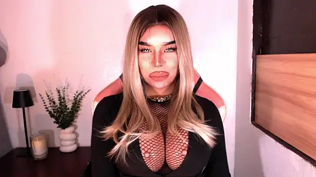 Zandralopez's Live XXX Chat