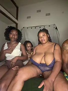 Chat +18 de BonnyMolhada ao vivo