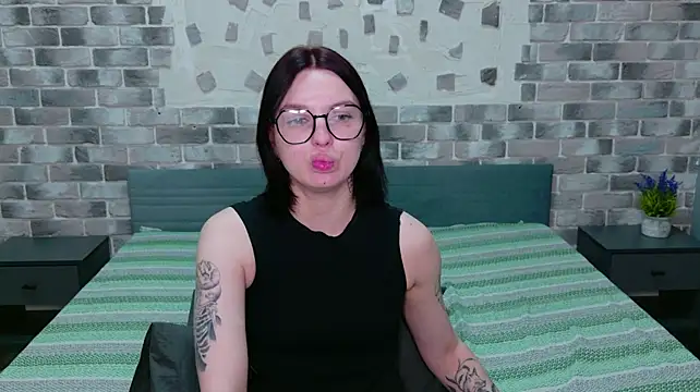 Nora_Finch Adlı Modelin Canlı XXX Sohbeti