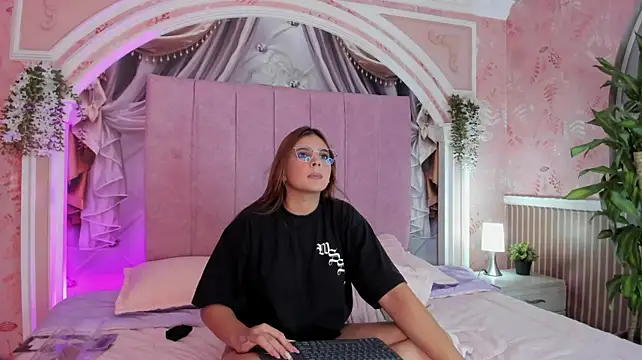 veronica-luxx Adlı Modelin Canlı XXX Sohbeti