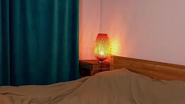 Chat +18 de MarcellaAveado ao vivo
