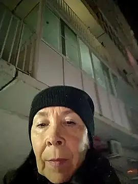 XXX chat uživo modela Celine_Faer1
