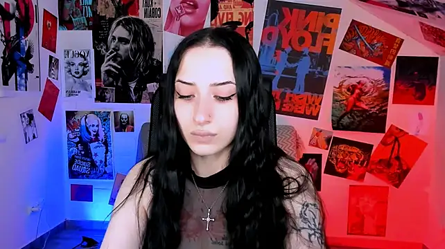 MonicaLowes' Live XXX Chat