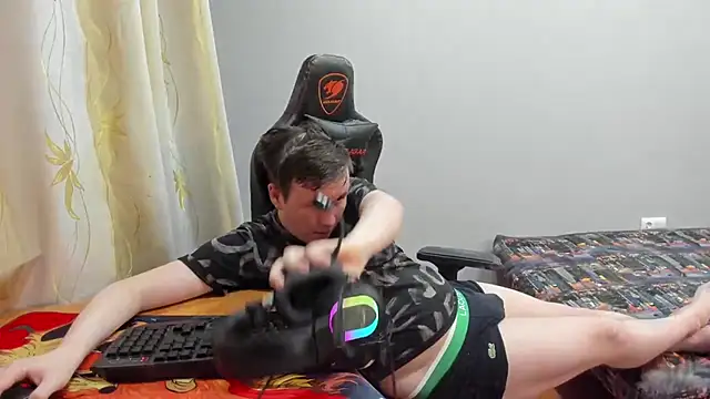 Show modela iliaskrislove na web-kameri