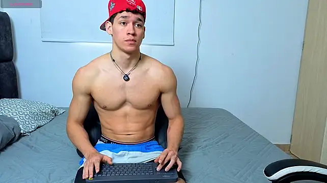 Luke_Muscle: онлайн-секс-чат