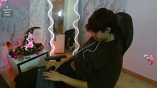 Czat XXX na żywo – OLIIVER_TAY