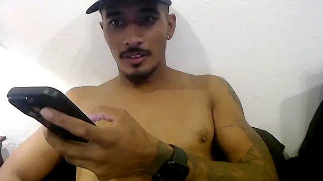 N1KK0444 – Live XXX-chat