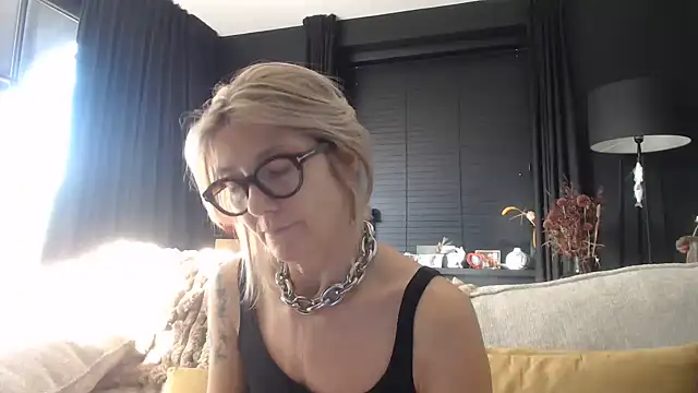 XXX chat uživo modela godinflower