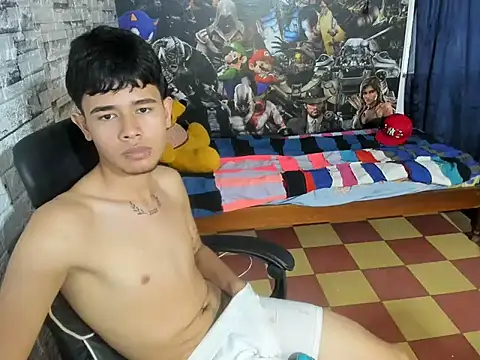 marek_sanchez Show in webcam
