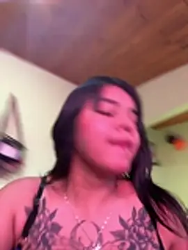 KattalellaGomez XXX чат на живо