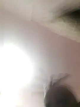 XXX chat uživo modela kikkalakka
