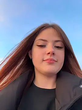 RubyRiot Adlı Modelin Canlı XXX Sohbeti