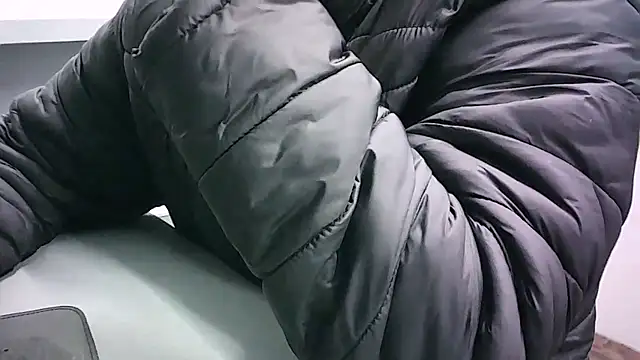 Lekezim Adlı Modelin Canlı XXX Sohbeti