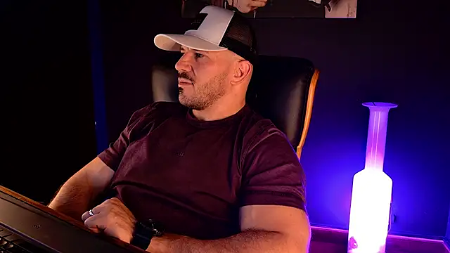 AngeloEric Live XXX Chat