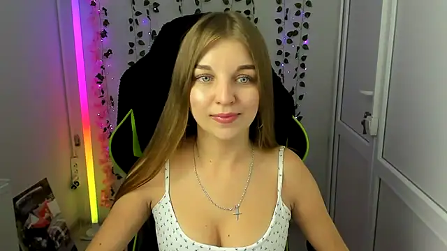 دردشة LuckyKinsley الجنسية المباشرة