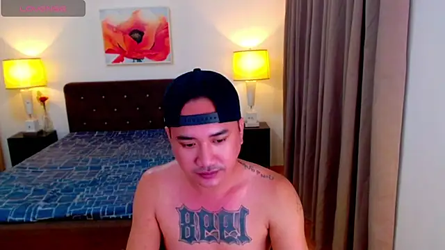 ExtraLarge_Ron 即時 XXX 聊天
