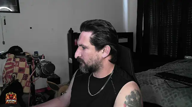 DevilPup75_ Live XXX-chat