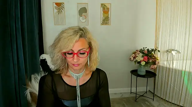 دردشة MuseOfStage الجنسية المباشرة