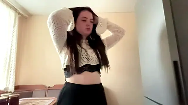 XXX chat uživo modela Hillary
