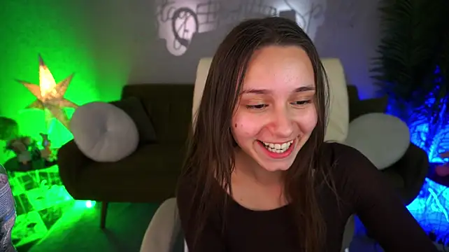Chat +18 de TinyNatalie ao vivo