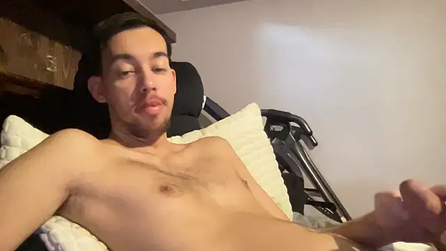 adam88231 Show in webcam