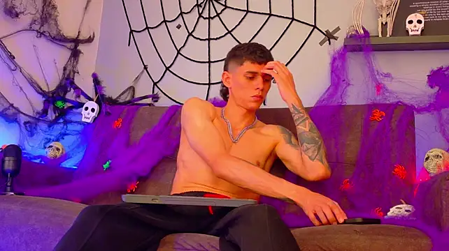 Živý XXX chat BryanGrey__