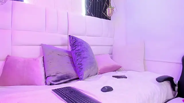 larisa_ella Chat XXX in diretta