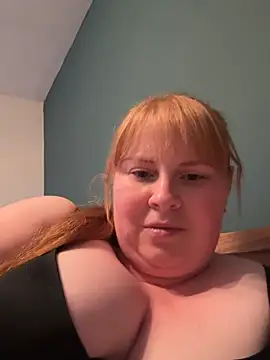 Curvy-GingeXX – Naživo XXX chat