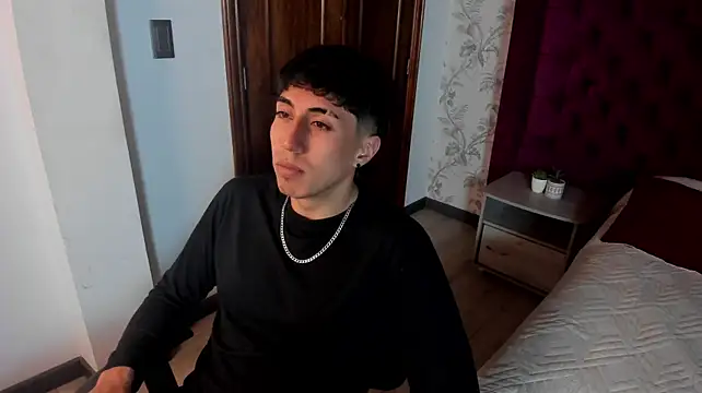 צ'אט XXX בשידור חי של Gerard_evans_
