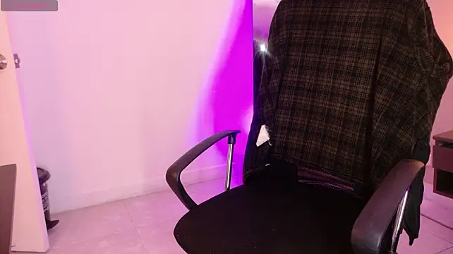 Živý XXX chat ALICESANDOVAL