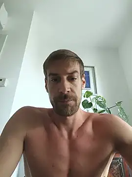 Lambe91 Chat XXX in diretta