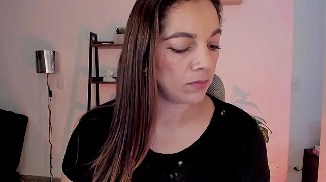urcute_kitten's Live XXX Chat