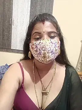 Czat XXX na żywo – Devi_Tina