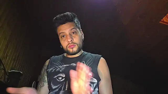 CRATOS69's Live XXX Chat