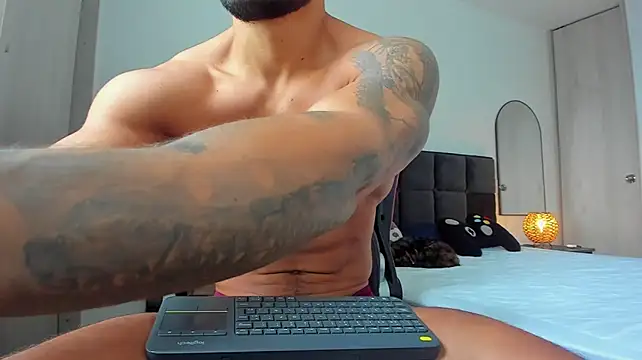 Alexander_Martinesn Live XXX chat
