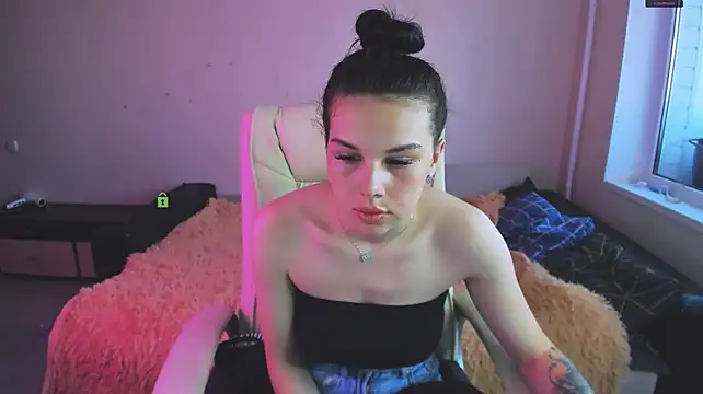 Adelina_xxx – Live XXX-chat