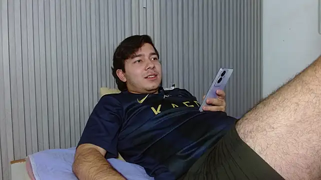 دردشة Julian_Smith21 الجنسية المباشرة