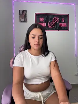 Luciaparker03's Live XXX Chat