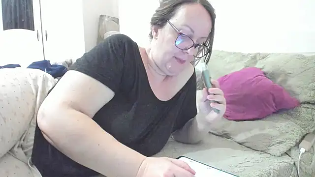 wetladyjoy's Live XXX Chat